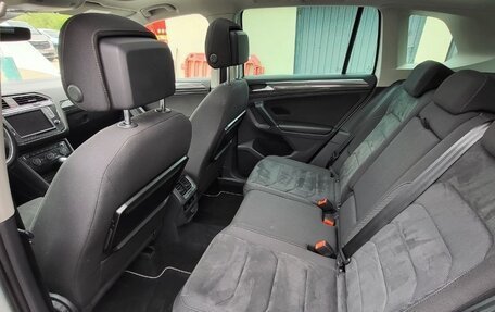 Volkswagen Tiguan II, 2017 год, 2 100 000 рублей, 13 фотография