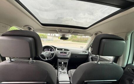 Volkswagen Tiguan II, 2017 год, 2 100 000 рублей, 11 фотография