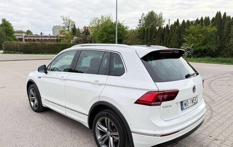 Volkswagen Tiguan II, 2017 год, 2 100 000 рублей, 4 фотография