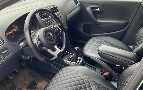 Volkswagen Polo VI (EU Market), 2018 год, 900 000 рублей, 2 фотография