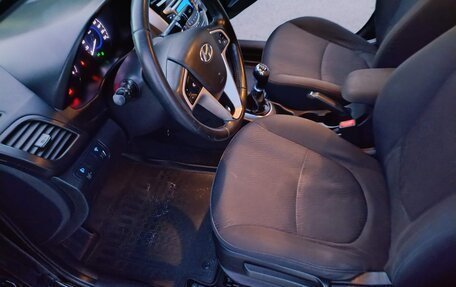 Hyundai Solaris II рестайлинг, 2011 год, 749 000 рублей, 5 фотография