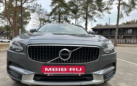 Volvo V90 Cross Country I рестайлинг, 2019 год, 3 650 000 рублей, 8 фотография