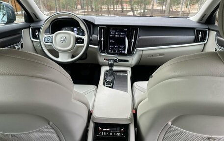 Volvo V90 Cross Country I рестайлинг, 2019 год, 3 650 000 рублей, 20 фотография