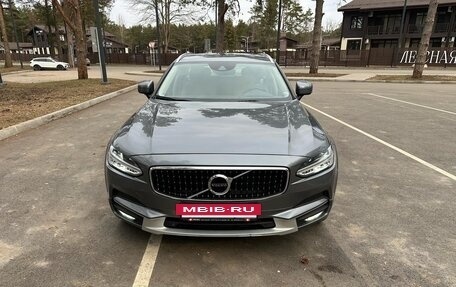 Volvo V90 Cross Country I рестайлинг, 2019 год, 3 650 000 рублей, 15 фотография