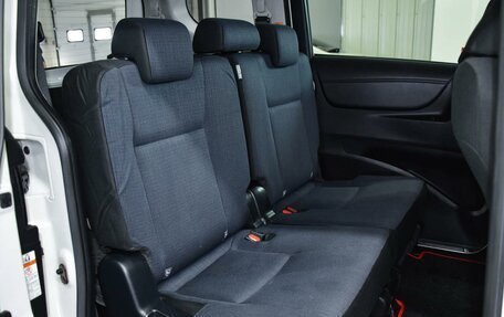 Toyota Sienta II, 2017 год, 1 499 000 рублей, 11 фотография