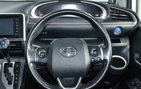 Toyota Sienta II, 2017 год, 1 499 000 рублей, 16 фотография