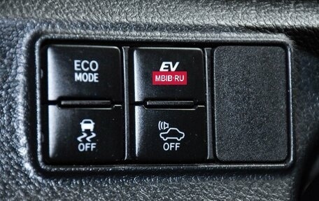 Toyota Sienta II, 2017 год, 1 499 000 рублей, 23 фотография