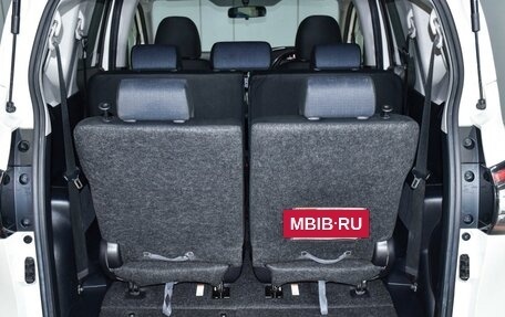 Toyota Sienta II, 2017 год, 1 499 000 рублей, 27 фотография