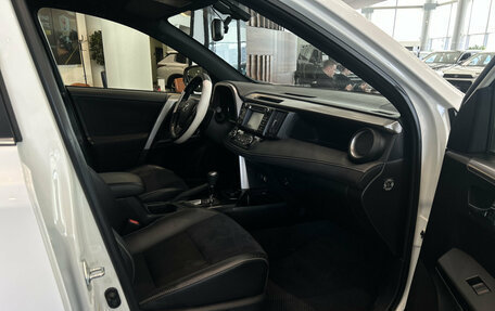 Toyota RAV4, 2016 год, 2 489 000 рублей, 15 фотография