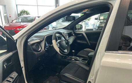 Toyota RAV4, 2016 год, 2 489 000 рублей, 20 фотография