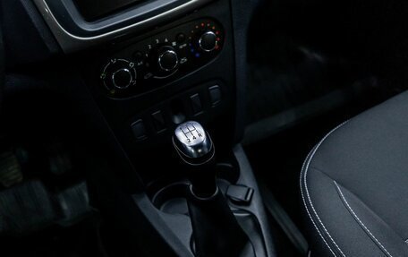 Renault Logan II, 2021 год, 770 000 рублей, 16 фотография