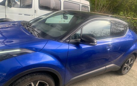 Toyota C-HR I рестайлинг, 2019 год, 2 200 000 рублей, 2 фотография