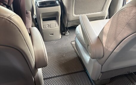 KIA Carnival III, 2018 год, 1 900 000 рублей, 13 фотография