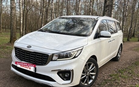 KIA Carnival III, 2018 год, 1 900 000 рублей, 4 фотография