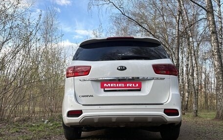 KIA Carnival III, 2018 год, 1 900 000 рублей, 6 фотография