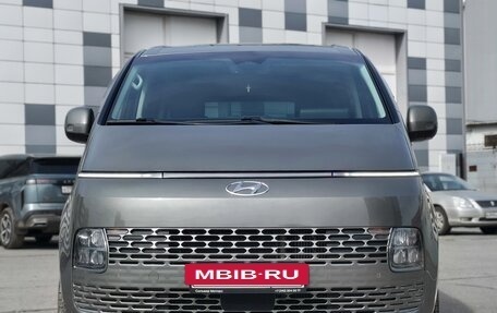 Hyundai Staria, 2022 год, 5 490 000 рублей, 2 фотография