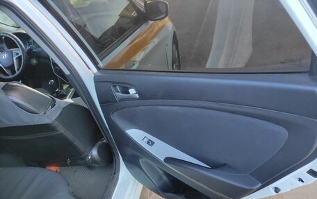 Hyundai Solaris II рестайлинг, 2016 год, 555 555 рублей, 6 фотография