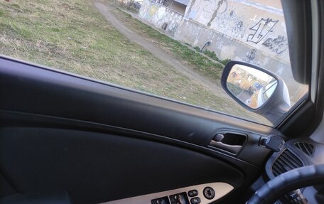 Hyundai Solaris II рестайлинг, 2016 год, 555 555 рублей, 9 фотография