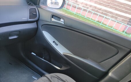 Hyundai Solaris II рестайлинг, 2016 год, 555 555 рублей, 8 фотография