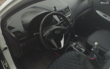 Hyundai Solaris II рестайлинг, 2011 год, 650 000 рублей, 6 фотография