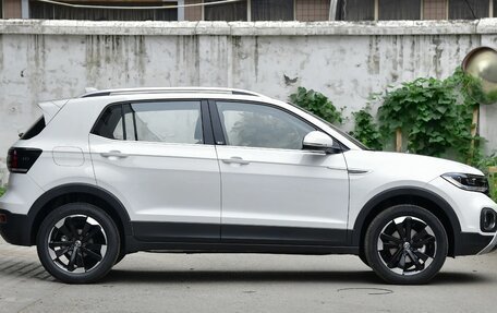 Volkswagen T-Cross I, 2022 год, 1 602 000 рублей, 8 фотография