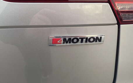 Volkswagen Tiguan II, 2019 год, 2 980 000 рублей, 10 фотография