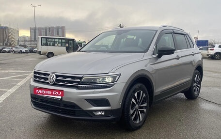 Volkswagen Tiguan II, 2019 год, 2 980 000 рублей, 3 фотография