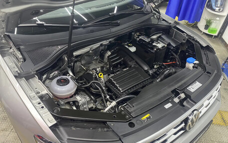 Volkswagen Tiguan II, 2019 год, 2 980 000 рублей, 18 фотография