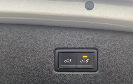 Volkswagen Tiguan II, 2019 год, 2 980 000 рублей, 16 фотография