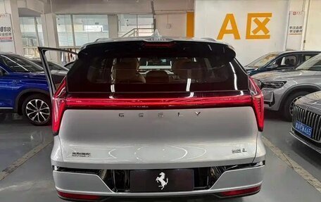 Geely Atlas, 2025 год, 2 884 000 рублей, 5 фотография