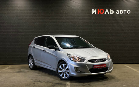 Hyundai Solaris II рестайлинг, 2012 год, 840 000 рублей, 3 фотография