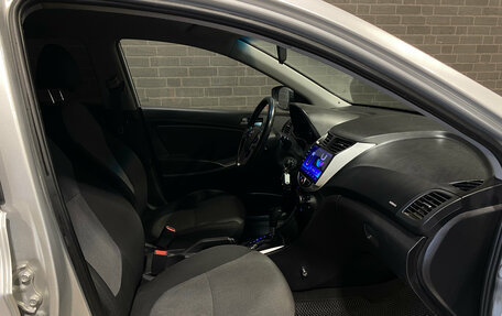 Hyundai Solaris II рестайлинг, 2012 год, 840 000 рублей, 10 фотография