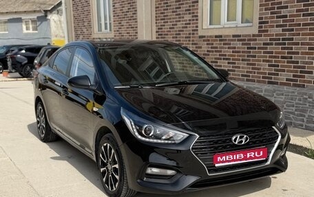 Hyundai Solaris II рестайлинг, 2018 год, 1 050 000 рублей, 1 фотография