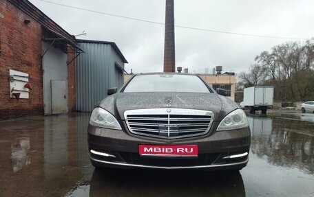 Mercedes-Benz S-Класс, 2009 год, 2 300 000 рублей, 1 фотография