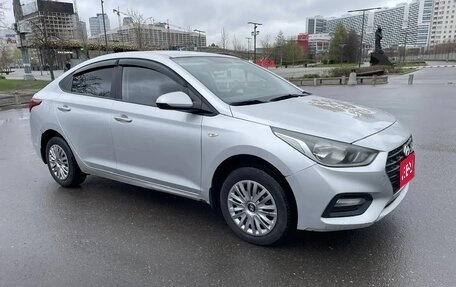 Hyundai Solaris II рестайлинг, 2018 год, 590 000 рублей, 1 фотография