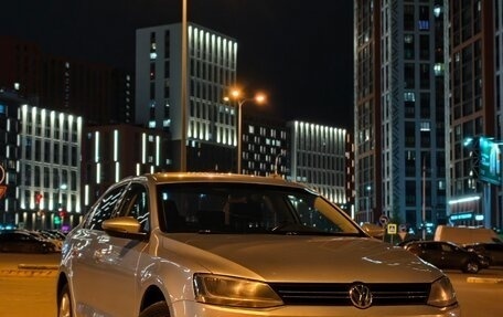 Volkswagen Jetta VI, 2013 год, 950 000 рублей, 1 фотография
