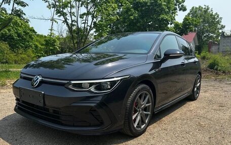 Volkswagen Golf VIII, 2022 год, 2 400 000 рублей, 1 фотография