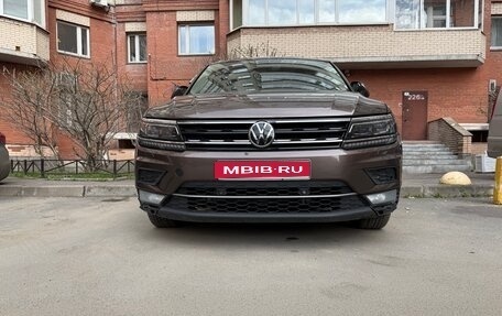 Volkswagen Tiguan II, 2018 год, 1 780 000 рублей, 1 фотография