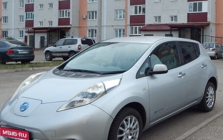 Nissan Leaf I, 2010 год, 740 000 рублей, 1 фотография