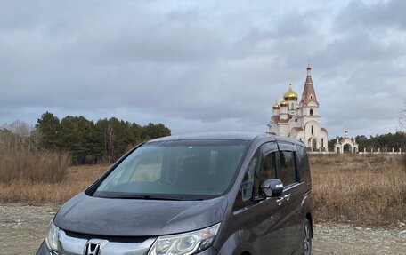 Honda Stepwgn IV, 2015 год, 1 730 000 рублей, 1 фотография