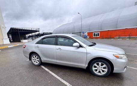 Toyota Camry, 2010 год, 1 000 000 рублей, 2 фотография