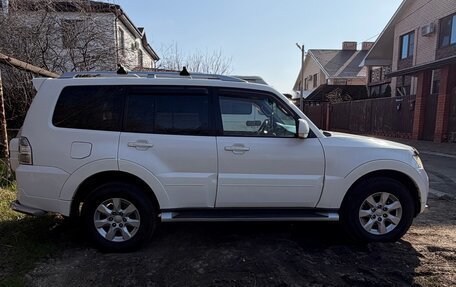 Mitsubishi Pajero IV, 2011 год, 1 800 000 рублей, 2 фотография