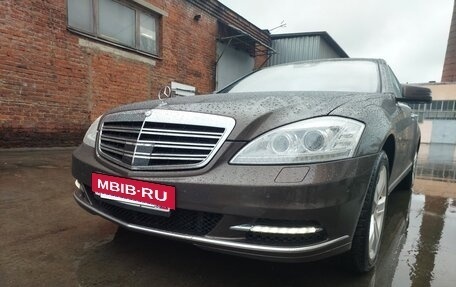 Mercedes-Benz S-Класс, 2009 год, 2 300 000 рублей, 3 фотография