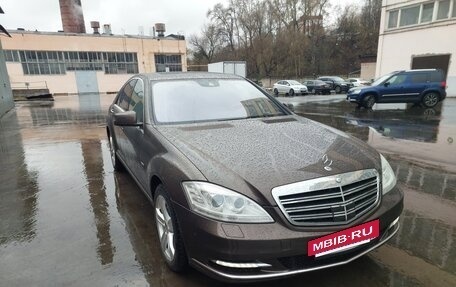 Mercedes-Benz S-Класс, 2009 год, 2 300 000 рублей, 2 фотография