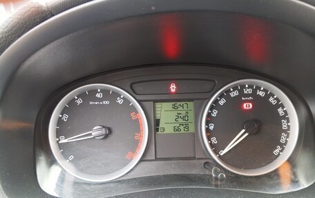 Skoda Fabia II, 2007 год, 320 000 рублей, 15 фотография