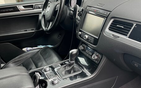 Volkswagen Touareg III, 2017 год, 2 950 000 рублей, 8 фотография