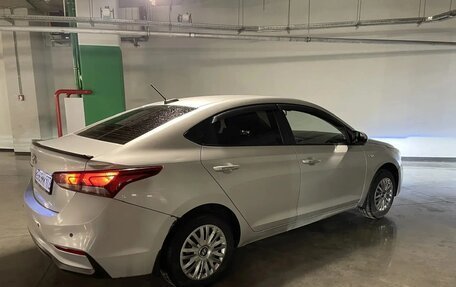 Hyundai Solaris II рестайлинг, 2018 год, 590 000 рублей, 3 фотография