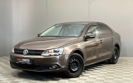 Volkswagen Jetta VI, 2011 год, 699 000 рублей, 2 фотография