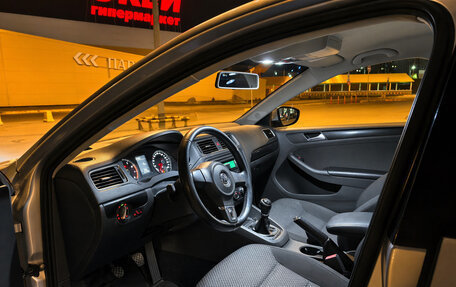 Volkswagen Jetta VI, 2013 год, 950 000 рублей, 10 фотография