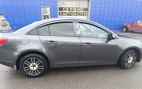 Chevrolet Cruze II, 2010 год, 660 000 рублей, 5 фотография